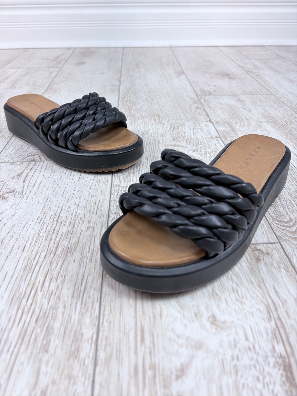 APROPO 39.5 Leather Braided Slide Sandals in Black - Women